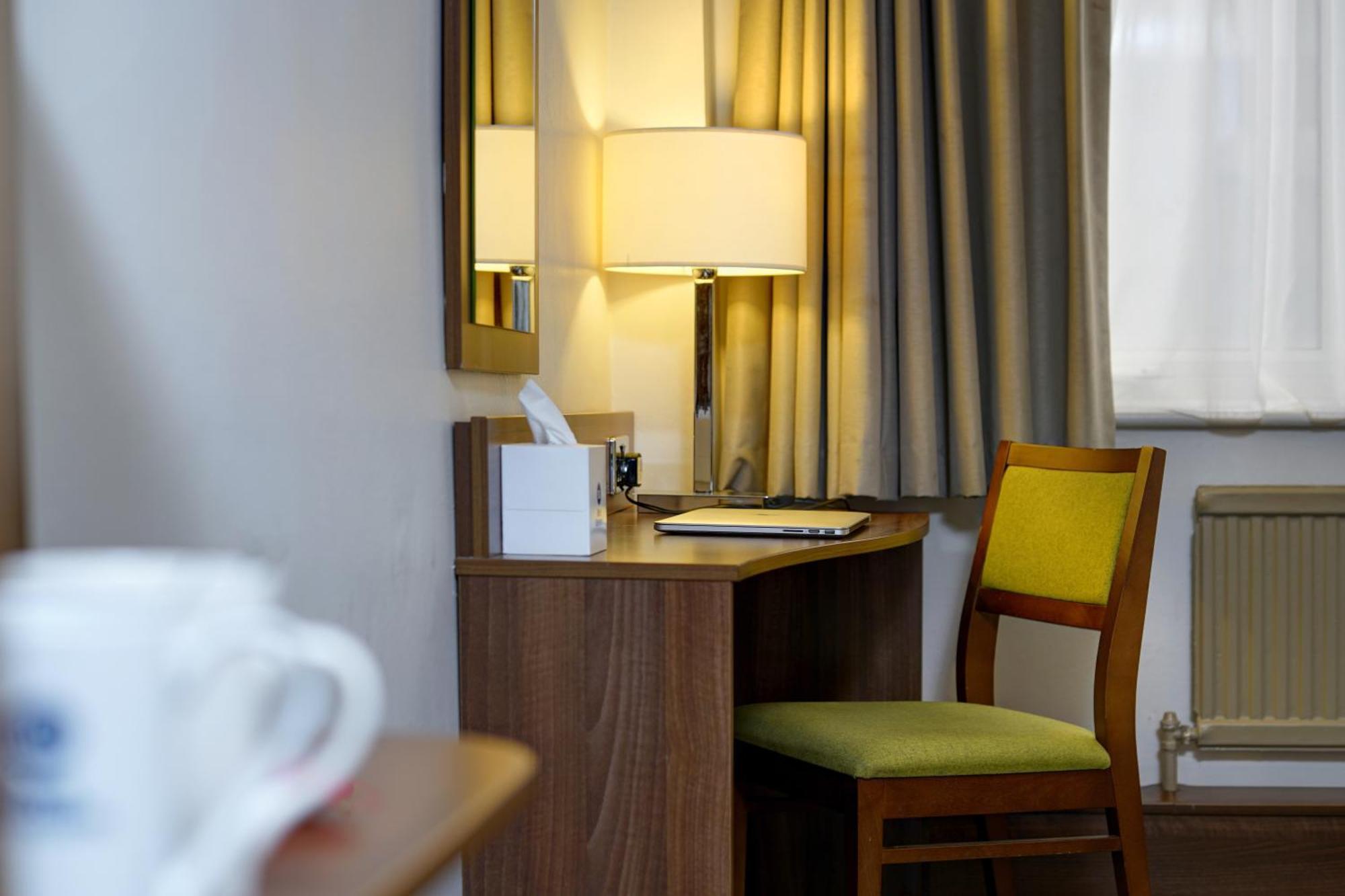 เบสต์เวสเทิร์น แมนเชสเตอร์ อัลทรินแชม เครสตาคอร์ต โฮเทล Hotel อัลทริงแงม ภายนอก รูปภาพ